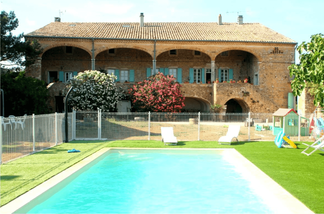 Gîte / Mas de Marquet / 14 pers 6 chambres piscine & Jardin clos